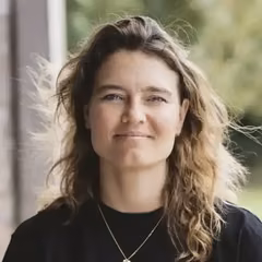 Jacqueline van den Ende